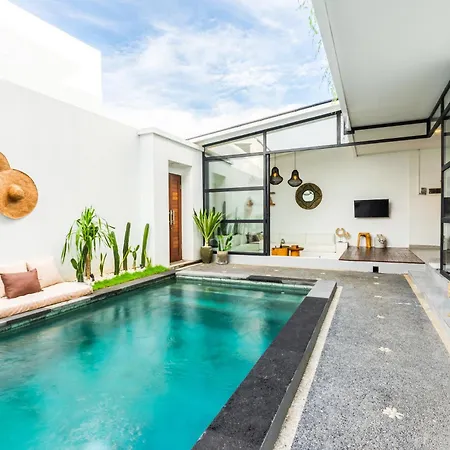 Canggu Spacious Private Pool Villa 10-Min To Berawa Beach
